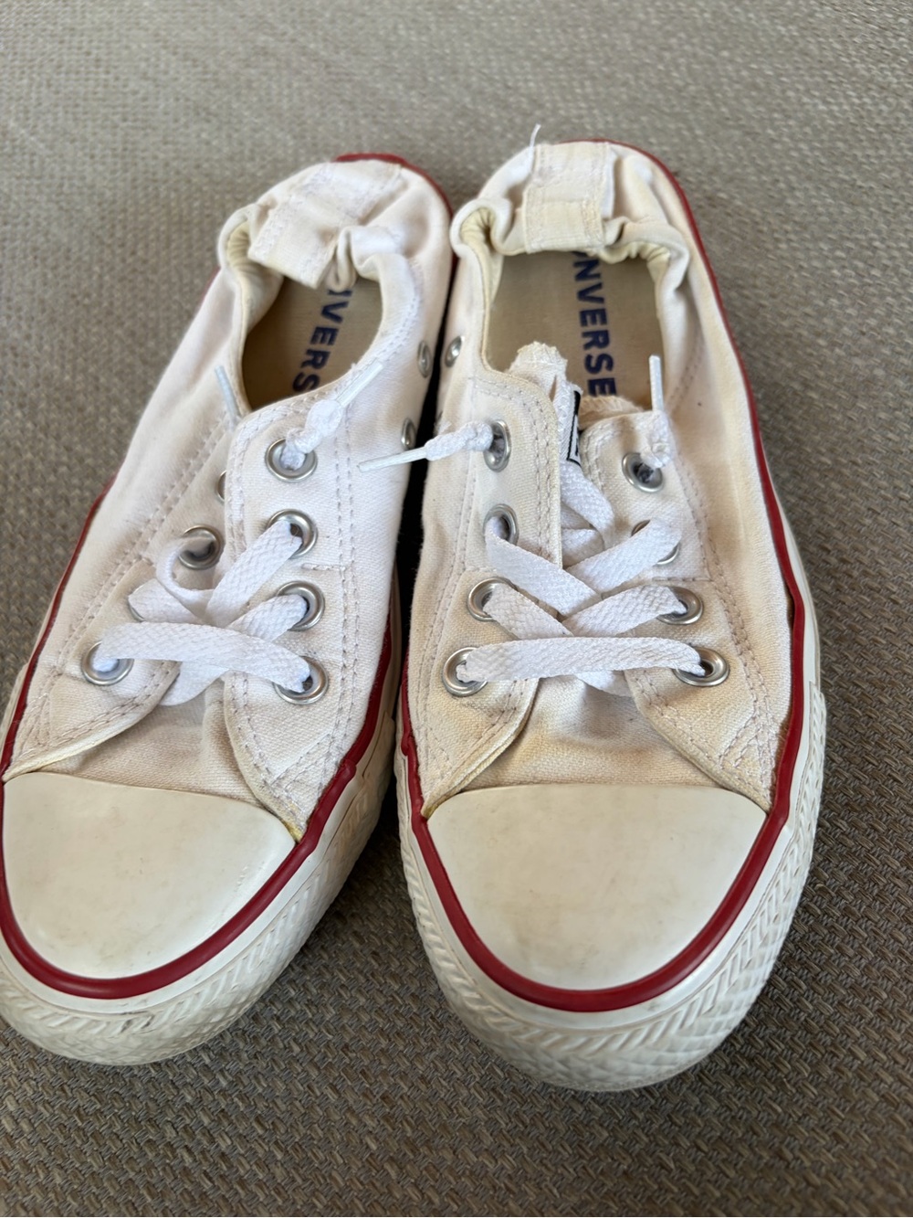 Converse White Canvas Slip-On Low Tops with Red Trim - size 7